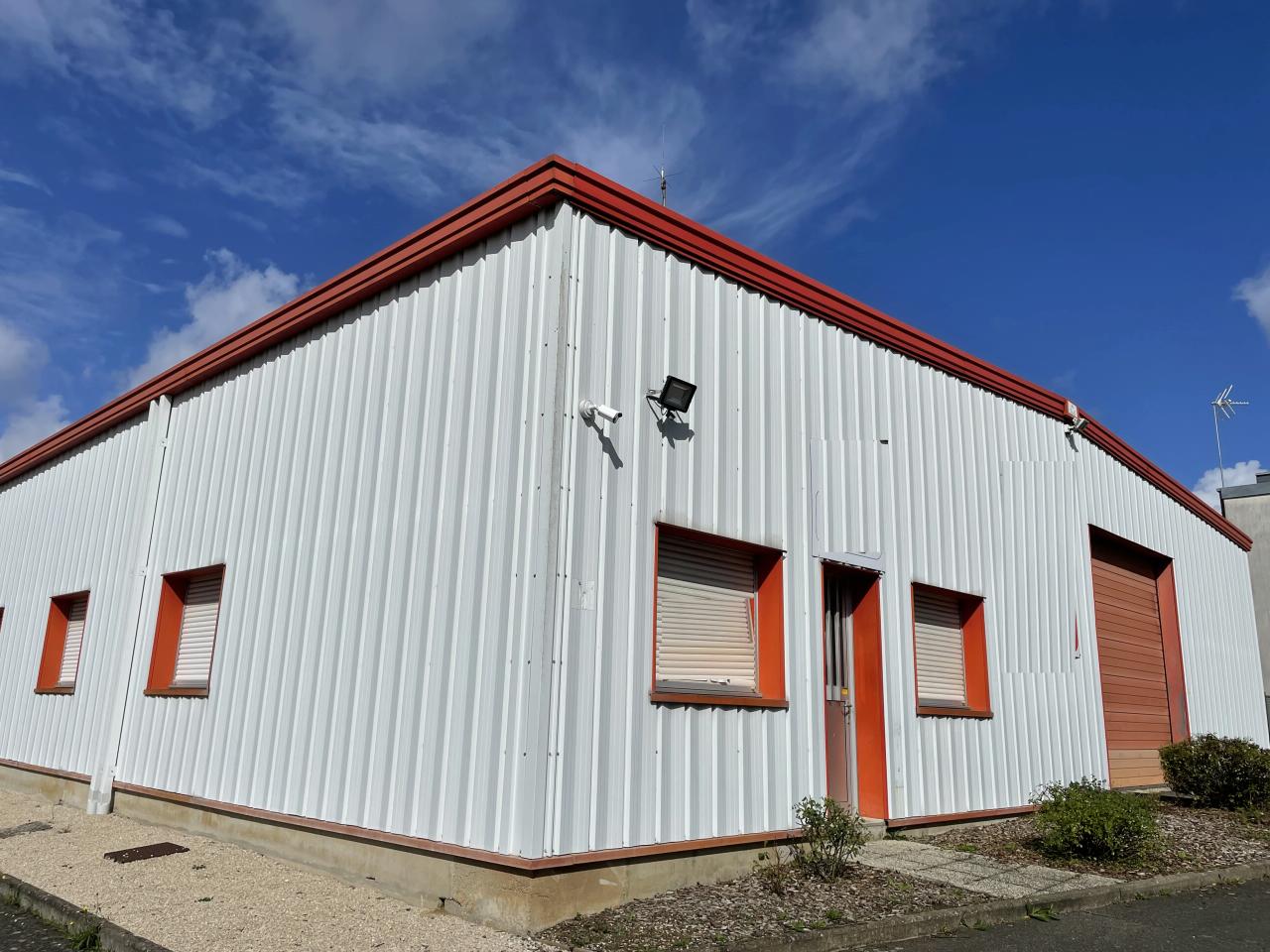 Local d'activité Saint-Jean-de-Braye 407m² Location local d'activité Saint-Jean-de-Braye Loiret OLACT2421138 0